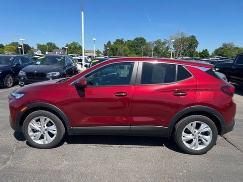 Used 2024 Buick Encore GX Preferred w/ Comfort Package FWD image 2