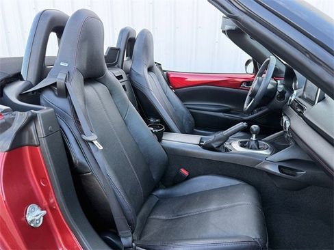 Used 2016 MAZDA MX-5 Miata Grand Touring image 27