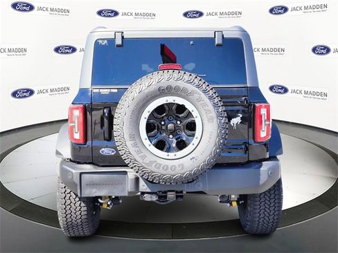 New 2025 Ford Bronco Outer Banks w/ Sasquatch Package image 4