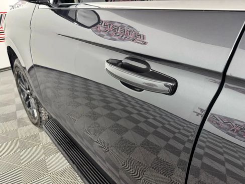 Used 2024 Ford Expedition Max XLT image 26