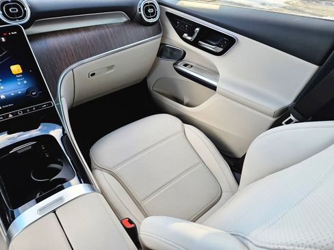 New 2026 Mercedes-Benz GLC 300 4MATIC image 11