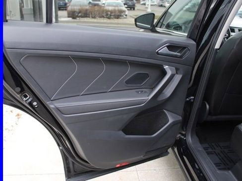 Certified 2023 Volkswagen Tiguan SE image 24