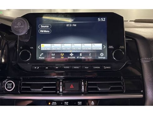 Used 2024 Nissan Pathfinder Platinum FWD image 31