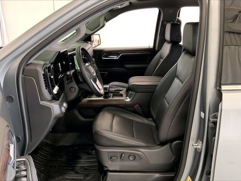 Used 2026 GMC Sierra 1500 SLT AWD/4WD image 18