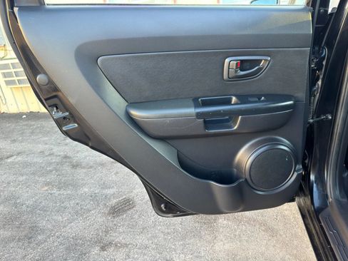 Used 2011 Kia Soul image 6