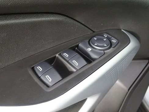 Used 2024 Chevrolet Trax LS image 17