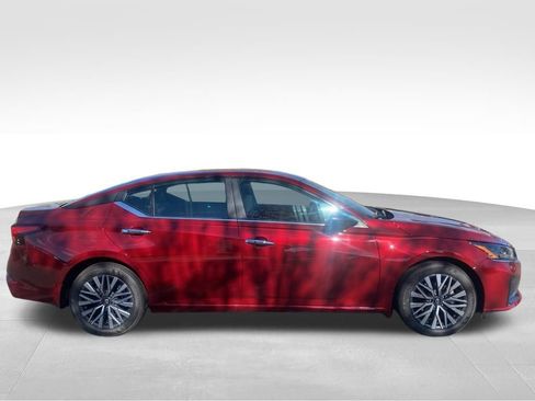 New 2025 Nissan Altima 2.5 SV w/ SV Premium Package image 8