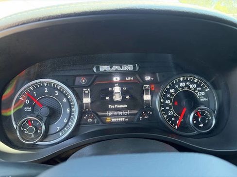 Used 2023 RAM 1500 Laramie AWD/4WD image 14