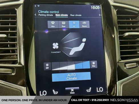 Used 2017 Volvo XC90 T6 Momentum w/ Vision Package image 16