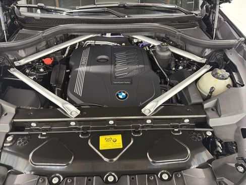 Certified 2023 BMW X6 xDrive40i w/ Executive Package image 43