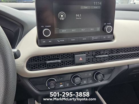 Used 2025 Honda HR-V LX image 17