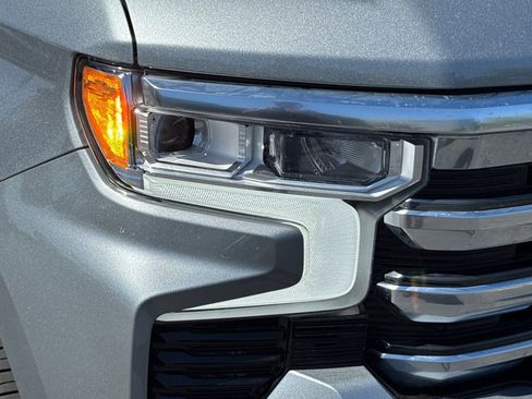 Used 2025 Chevrolet Silverado 1500 High Country AWD/4WD image 47