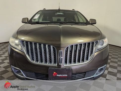 Used 2011 Lincoln MKX AWD w/ 101A Rapid Spec Order Code image 2