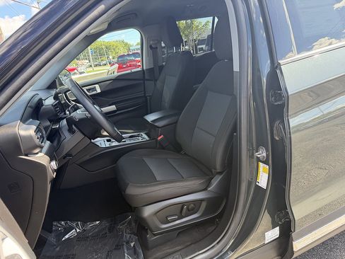 Certified 2023 Ford Explorer XLT AWD/4WD image 13