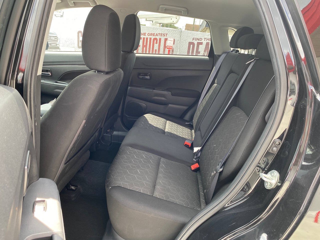 Used 2021 Mitsubishi Outlander Sport ES FWD image 7