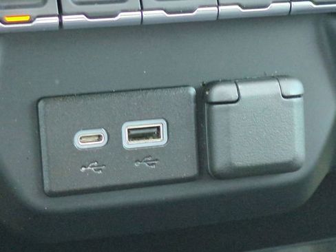 Used 2022 Chevrolet Silverado 1500 Custom RWD image 26