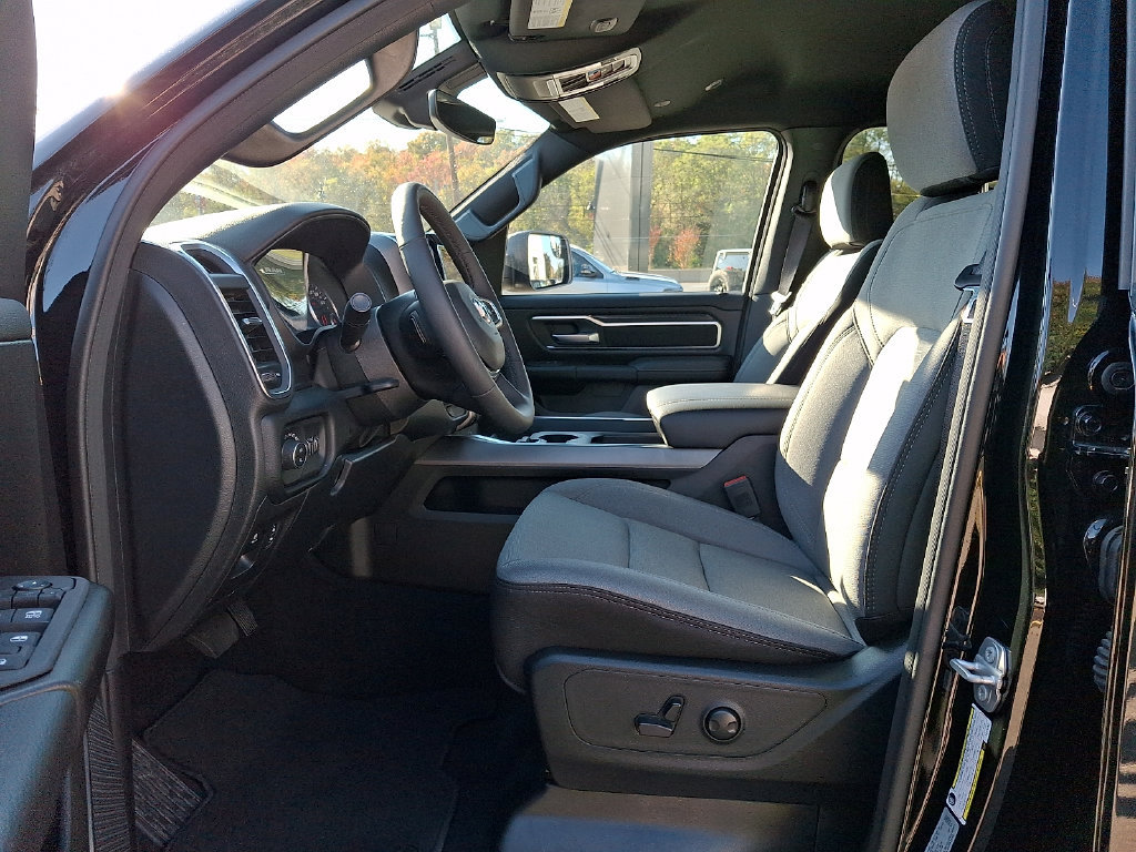 Used 2026 RAM 1500 Big Horn AWD/4WD image 13