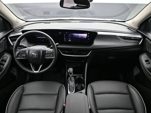 Used 2024 Buick Encore GX Avenir w/ Avenir Convenience Package AWD/4WD image 13