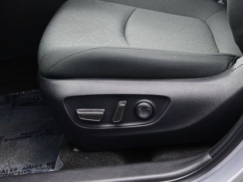 Used 2022 Toyota RAV4 XLE w/ Convenience Package AWD/4WD image 11