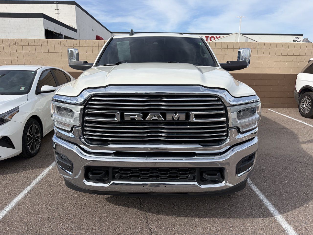 Used 2022 RAM 2500 Laramie AWD/4WD image 3