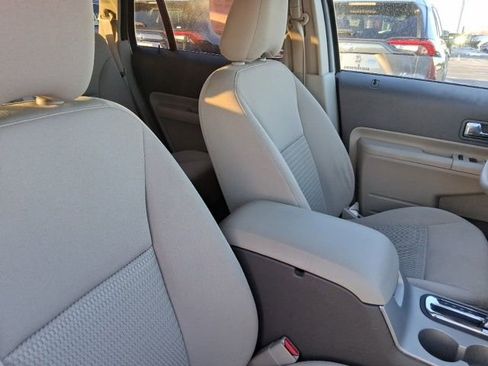 Used 2010 Ford Edge SE image 11