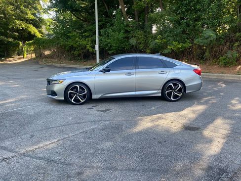 Used 2021 Honda Accord Sport image 8