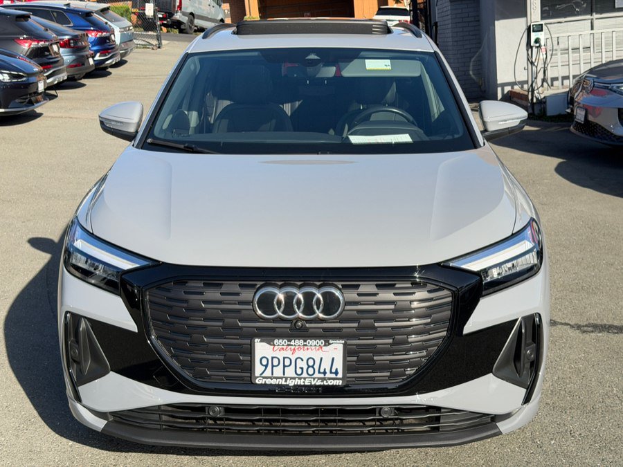Used 2024 Audi Q4 e-tron Premium Plus w/ Premium Plus AWD/4WD image 2