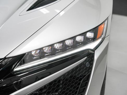 Used 2017 Acura NSX image 13