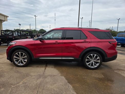 Used 2025 Ford Explorer Platinum w/ Ultimate Package RWD image 8