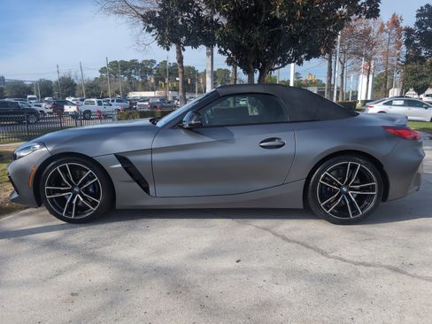 Used 2022 BMW Z4 M40i w/ Driving Assistance Package image 7