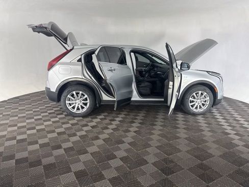 Used 2021 Cadillac XT4 Luxury w/ Driver Awareness Package image 16