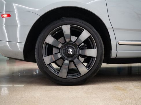 Used 2020 Rolls-Royce Cullinan image 37