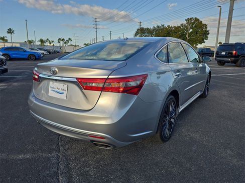 Used 2017 Toyota Avalon Touring image 4