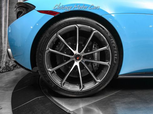 Used 2018 McLaren 570S Spider RWD image 56