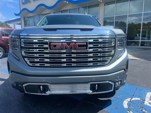 Used 2024 GMC Sierra 1500 Denali AWD/4WD image 3
