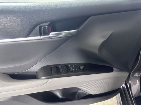 Used 2023 Toyota Camry SE image 19