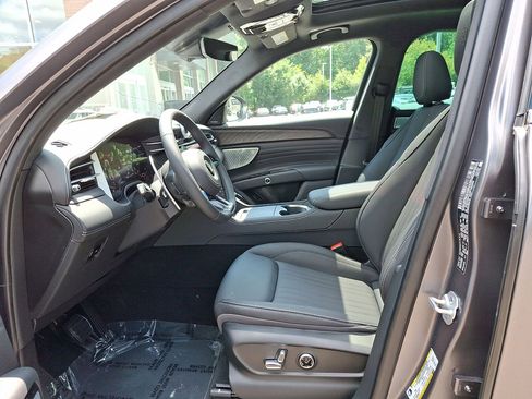 New 2025 Maserati Grecale GT image 14