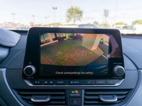 Used 2023 Nissan Altima 2.5 SR image 21