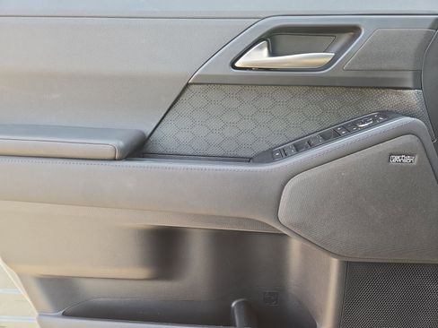 Used 2024 Lexus GX 550 image 15