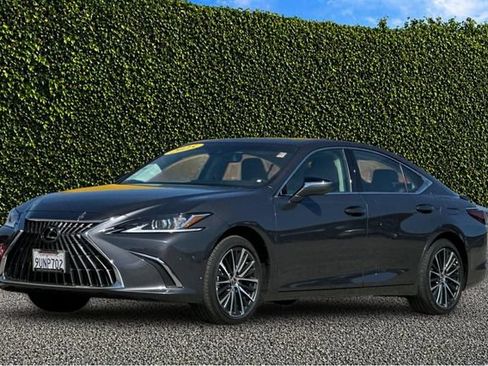 Used 2025 Lexus ES 300h w/ Premium Package FWD image 8