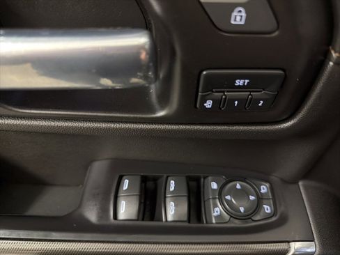 Used 2021 GMC Sierra 1500 AT4 image 11