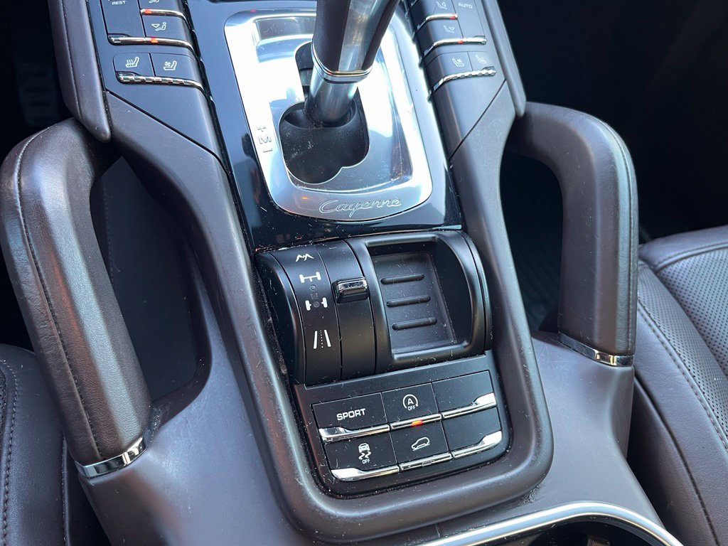 Used 2012 Porsche Cayenne AWD/4WD image 17