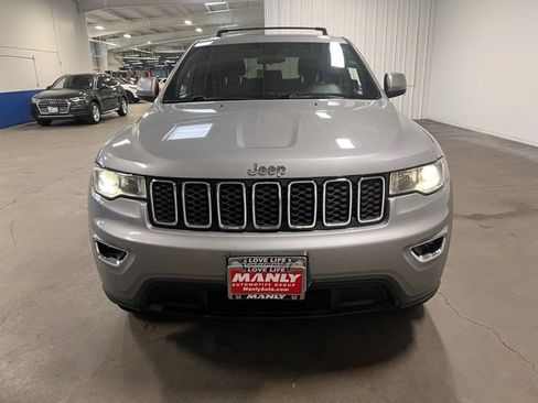 Used 2020 Jeep Grand Cherokee Laredo image 8