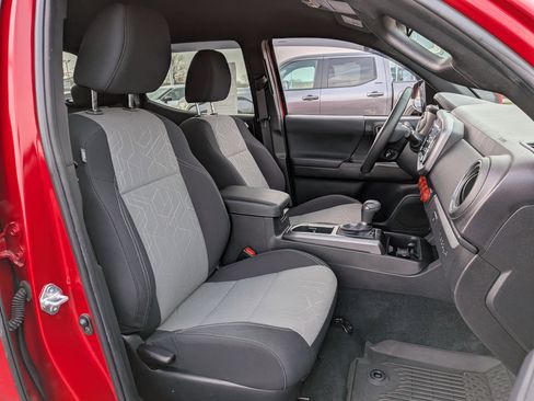 Certified 2022 Toyota Tacoma TRD Sport image 24