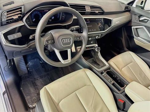 Used 2025 Audi Q3 2.0T Premium AWD/4WD image 9