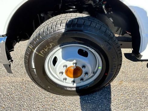 New 2026 Ford F350 XL w/ XL Chrome Package image 9