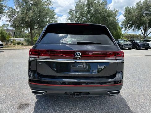 Used 2025 Volkswagen Atlas SE FWD image 13
