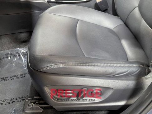 Used 2024 Toyota Corolla Cross XLE image 24