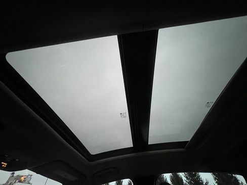 Used 2021 Chevrolet Malibu LT image 23