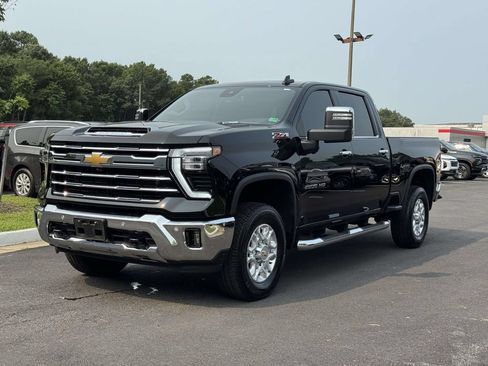 Used 2024 Chevrolet Silverado 2500 LTZ w/ LTZ Convenience Package AWD/4WD image 24